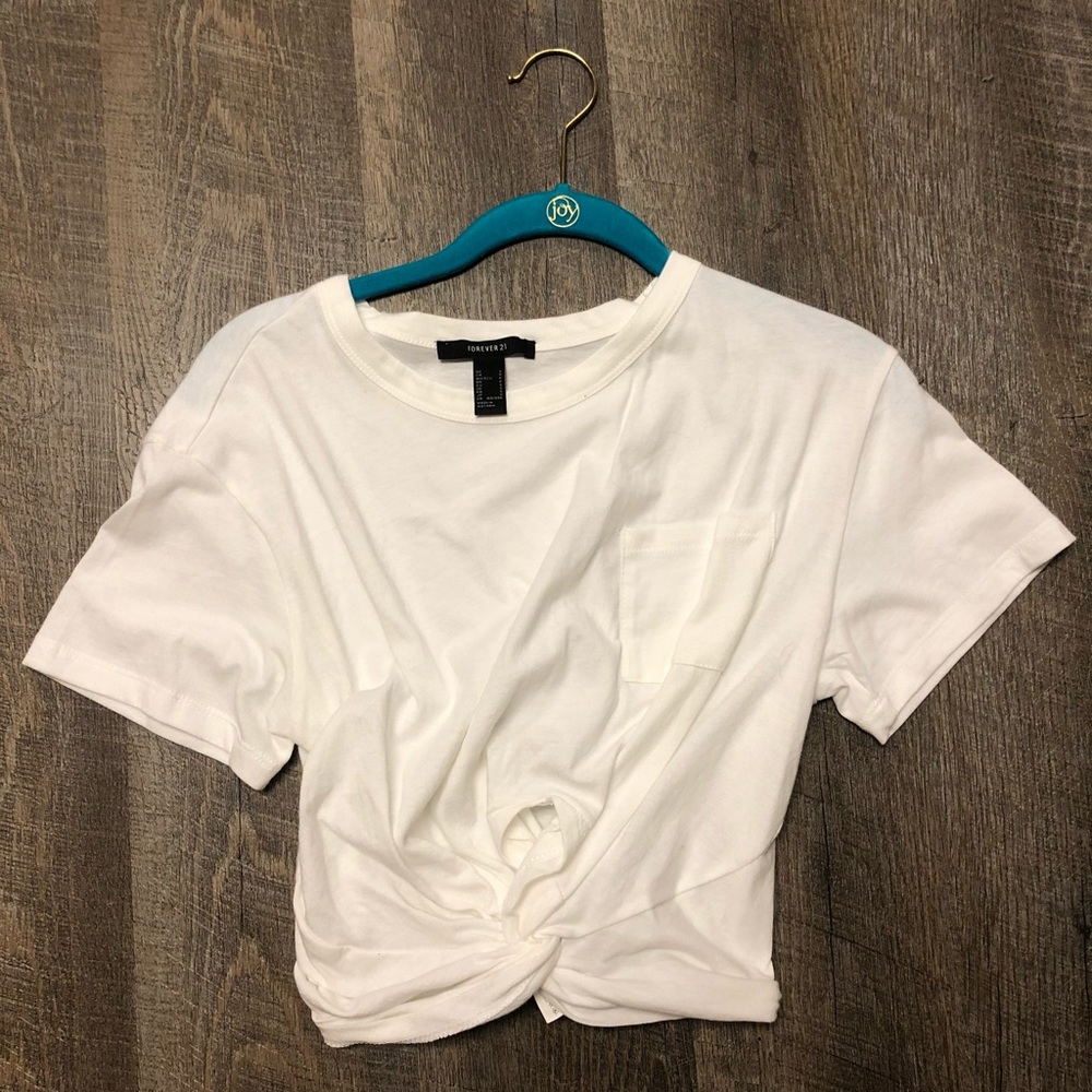 Forever 21 cropped front tie t-shirt